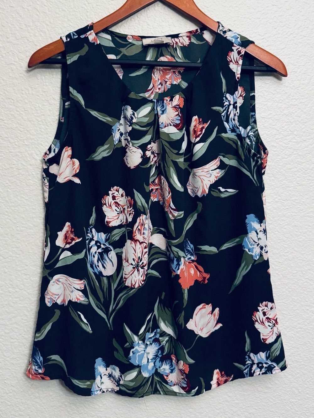 LOFT Black Multi Floral Print Sleeveless Blouse Top Petite S
